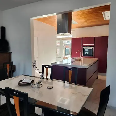Spacious 4-bedroom House In Brunehaut With Views Hébergement de vacances Laplaigne