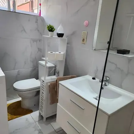 Ferienhaus Spacious House In Brunehaut With View *