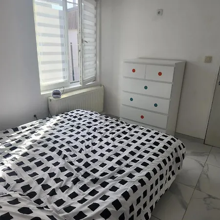 Spacious 4-bedroom House In Brunehaut With Views *