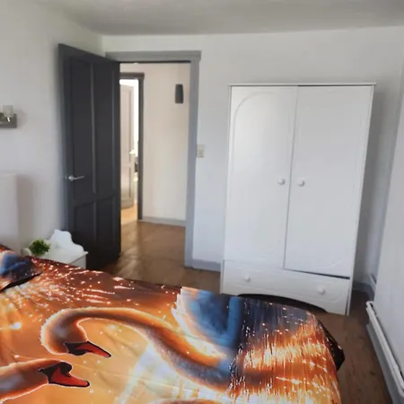 Hébergement de vacances Spacious 4-bedroom House In Brunehaut With Views *