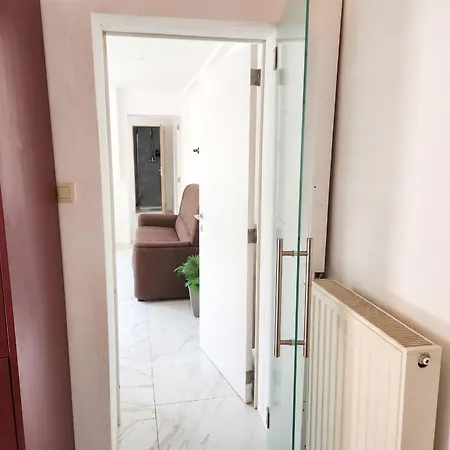 Spacious 4-bedroom House In Brunehaut With Views * Laplaigne