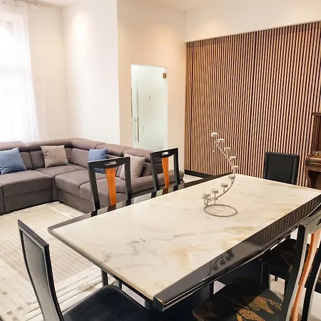 Hébergement de vacances Spacious 4-bedroom House In Brunehaut With Views *