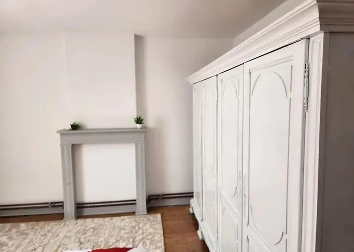 Spacious House In Brunehaut With View Hébergement de vacances